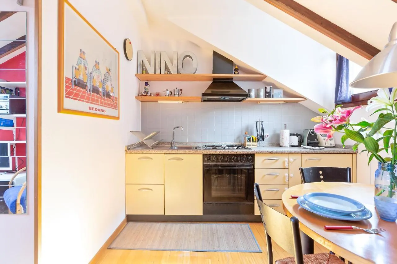 Apartment Piazza Risorgimento Cosy Studio Milan Italy
