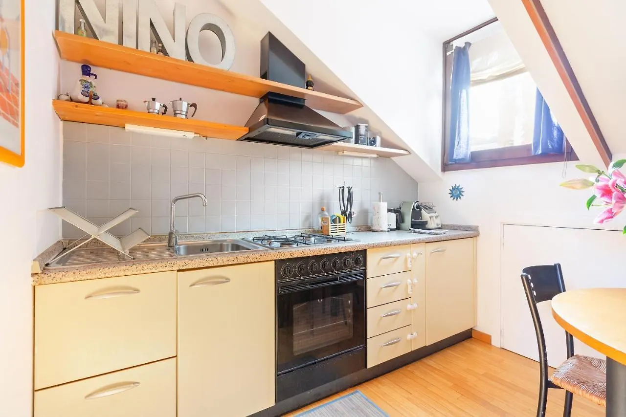Piazza Risorgimento Cosy Studio Milan Apartment
