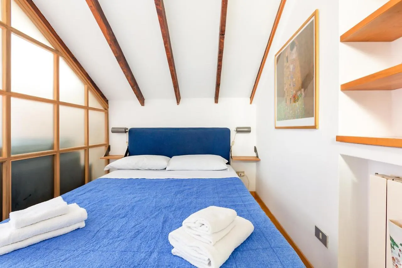 Apartment Piazza Risorgimento Cosy Studio Milan